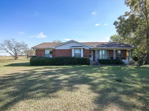 1001 Crisp Rd, Ennis, TX 75119