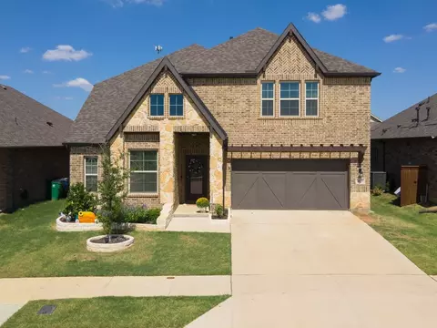 6121 Sutton Fields Trl, Aubrey, TX 76227