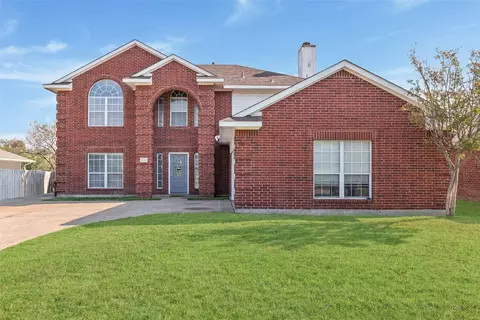 3023 Deerhollow Dr, Mesquite, TX 75181