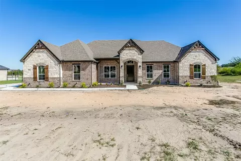 2300 Erwin Rd, Poolville, TX 76487