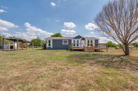 1903 Highland Acres Dr, Kaufman, TX 75142