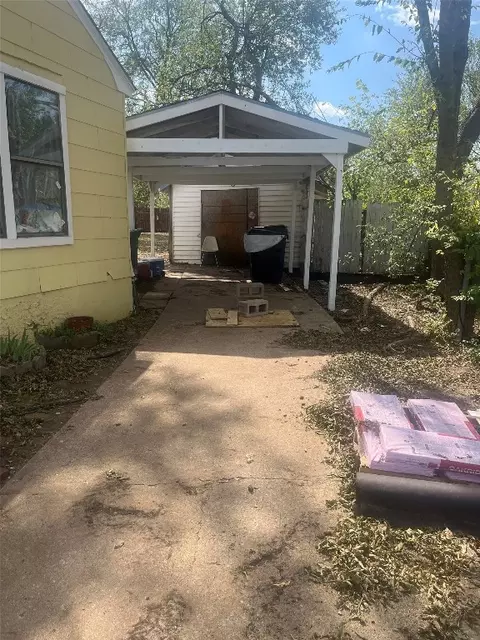 112 E Texas St, Denison, TX 75021 photo 3