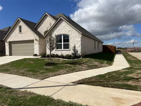 4500 Pentridge Dr, Crowley, TX 76036