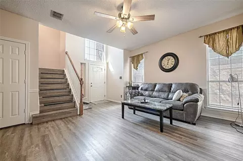 937 Highgate Dr, Lewisville, TX 75067