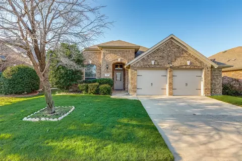 1708 Nightingale Dr, Aubrey, TX 76227