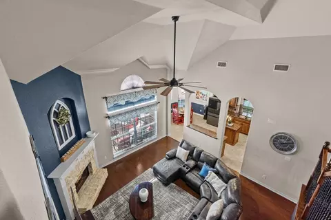 5613 Wills Creek Ln, Fort Worth, TX 76179