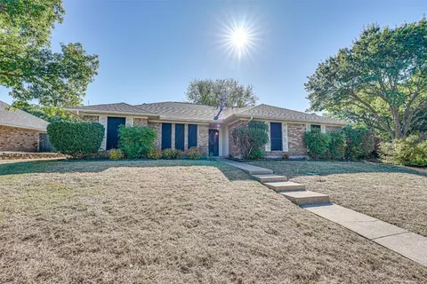 905 Village Green Dr, Rockwall, TX 75087