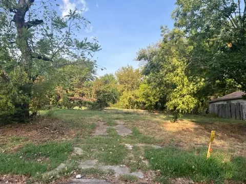 309 NW 3rd St NW, Paris, TX 75460