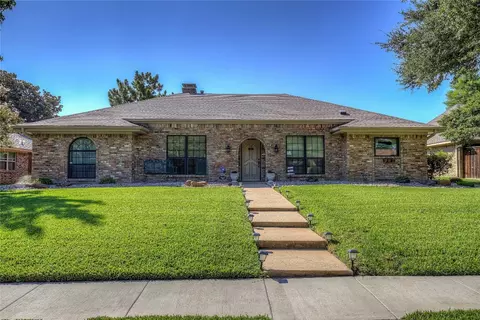 1612 Papeete Dr, Plano, TX 75075