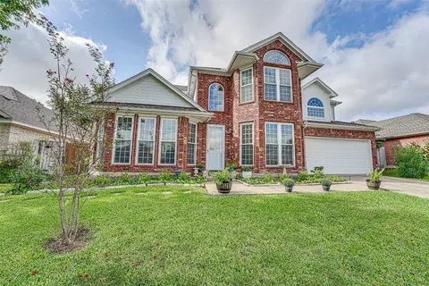 5 Zachary Ct, Mansfield, TX 76063