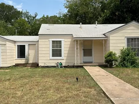 4521 Martha Ln, Fort Worth, TX 76103