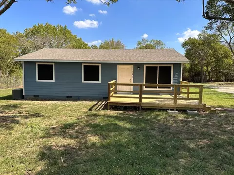 120 N Burch St, Terrell, TX 75160