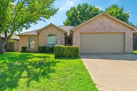 1008 Valley Branch Dr, Arlington, TX 76001