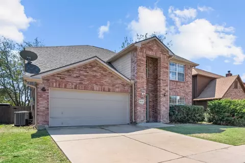 10125 Chapel Ridge Dr, Fort Worth, TX 76116