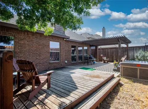 416 Lone Star Dr, Justin, TX 76247