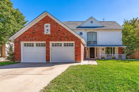 7500 Lake Arrowhead Dr, Fort Worth, TX 76137