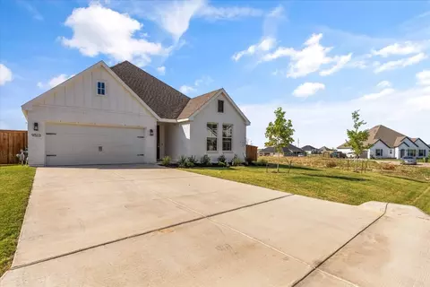 9513 Ocelot Ct, Godley, TX 76044