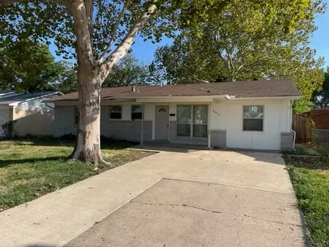 3614 Moon Dr, Mesquite, TX 75150