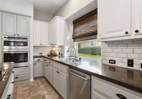 821 Fall Crk, Grapevine, TX 76051 photo 21