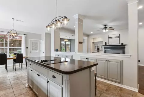 821 Fall Crk, Grapevine, TX 76051 photo 23