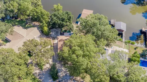 2407 Lakecrest Dr, Shreveport, LA 71109