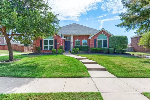 212 Crepe Myrtle Ln, Murphy, TX 75094