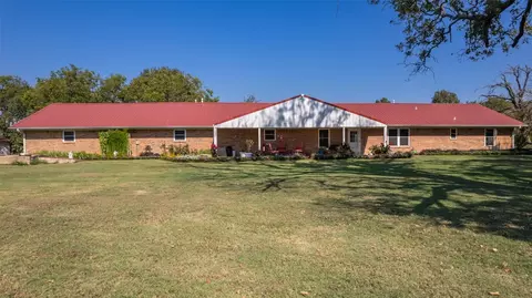2930 Old Bonham Rd, Paris, TX 75460