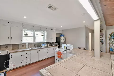 546 Hawk Ln, Clyde, TX 79510 photo 10