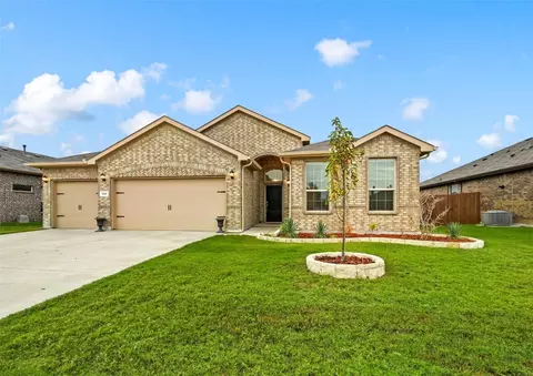 509 Camber St, Saginaw, TX 76131