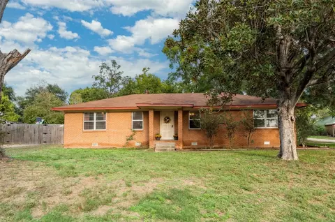202 N College St, Malakoff, TX 75148