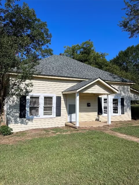 521 NW Front St, Vivian, LA 71082