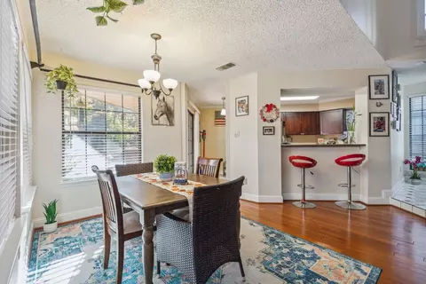 400 Santa Fe Trl #22, Irving, TX 75063