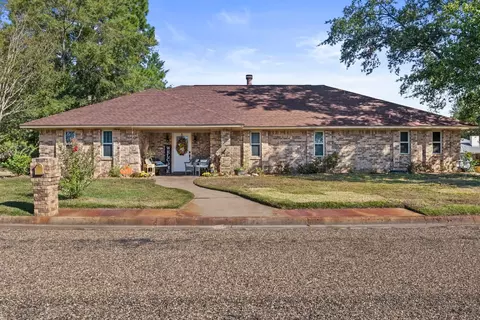 417 Alan Dr, Mount Pleasant, TX 75455