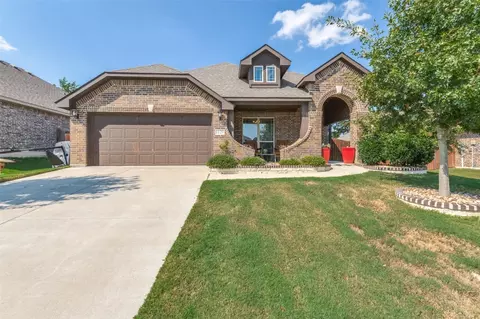 1129 Abbey Ct, Midlothian, TX 76065