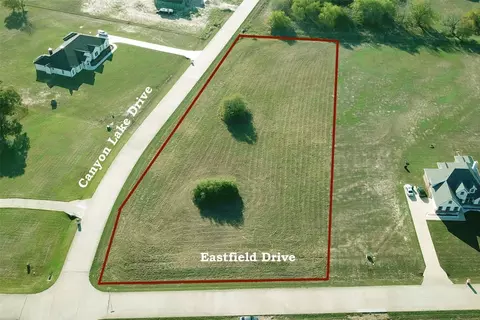 2111 Eastfield Dr, Wills Point, TX 75169