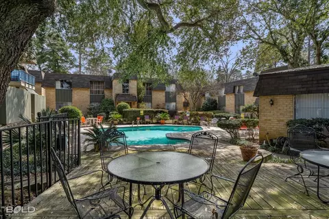 7000 Creswell Ave #201, Shreveport, LA 71106