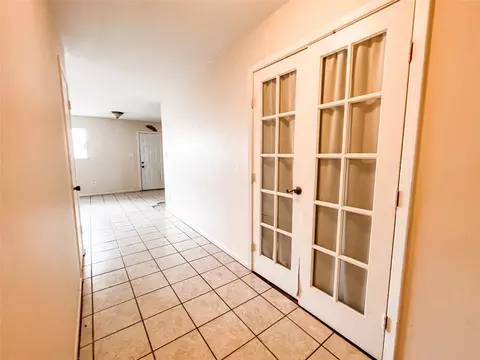 1009 Terrace Dr, Bangs, TX 76823 photo 3