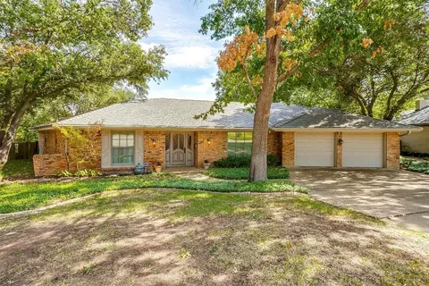 1601 Dakar Rd W, Fort Worth, TX 76116