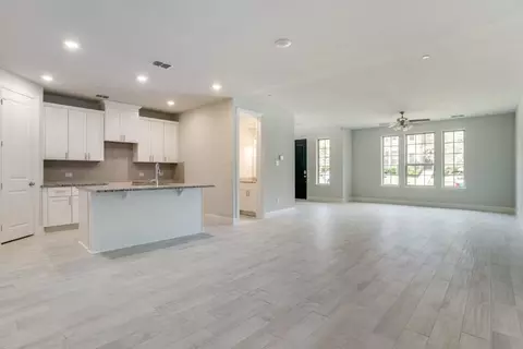 1006 Boyd Ln, Euless, TX 76040 photo 4
