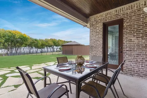 9902 Waters Ln, Rowlett, TX 75089