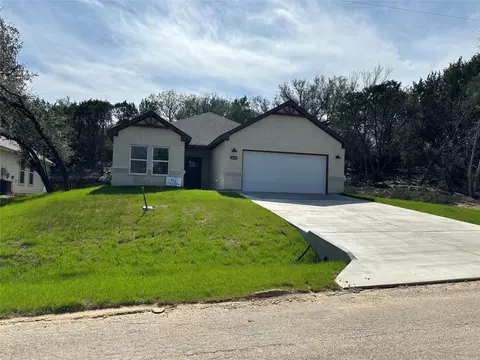 2605 Hillcrest Dr, Granbury, TX 76048