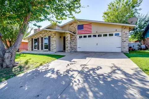 1405 Burmeister Rd, Fort Worth, TX 76134