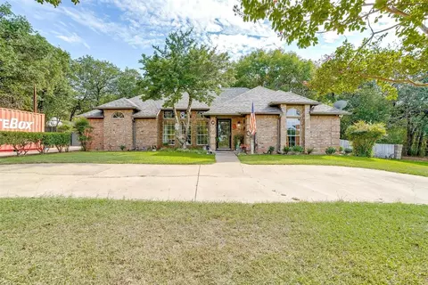 8045 Person St, Azle, TX 76020