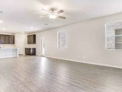 2632 Gateway Ave, Corinth, TX 76210 photo 6