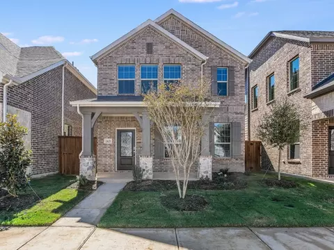 2628 Gateway Ave, Corinth, TX 76210