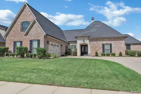 10092 Saint Bernard Dr, Shreveport, LA 71106