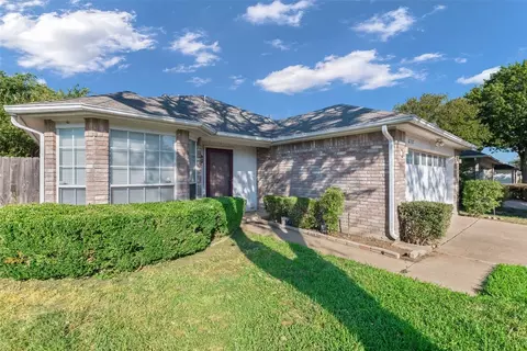 6702 Stetter Dr, Arlington, TX 76001