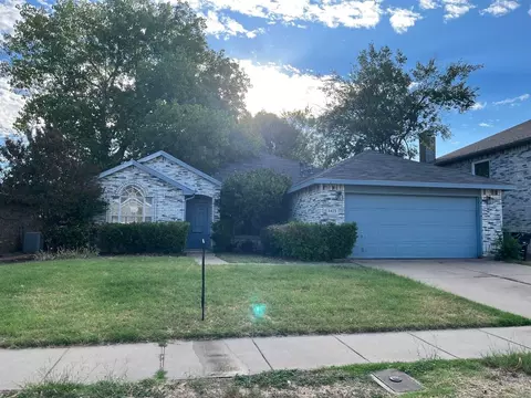 8421 Prairie Rose Ln, Fort Worth, TX 76123