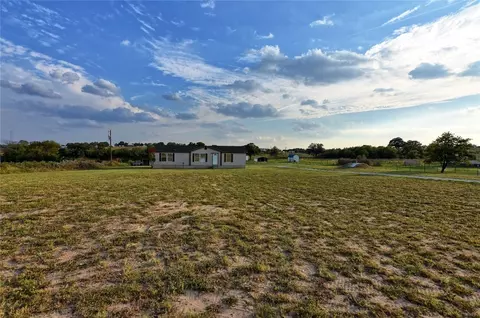 121 Salt Lick Ct, Springtown, TX 76082