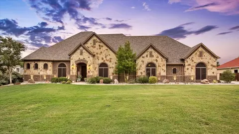 4530 Stonewood Cir, Midlothian, TX 76065